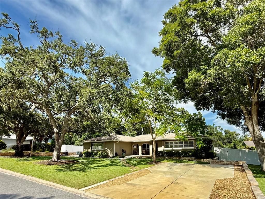 1135 FOUNTAINHEAD DRIVE, Largo, FL 33770
