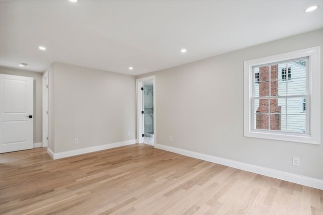 9 Richard Rd, Lexington, MA 02421