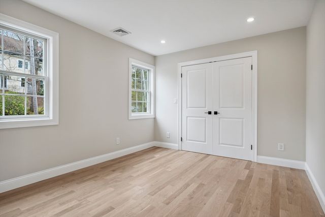 9 Richard Rd, Lexington, MA 02421