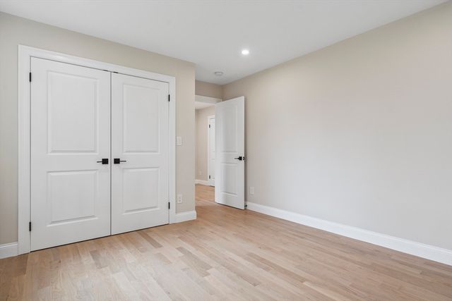 9 Richard Rd, Lexington, MA 02421