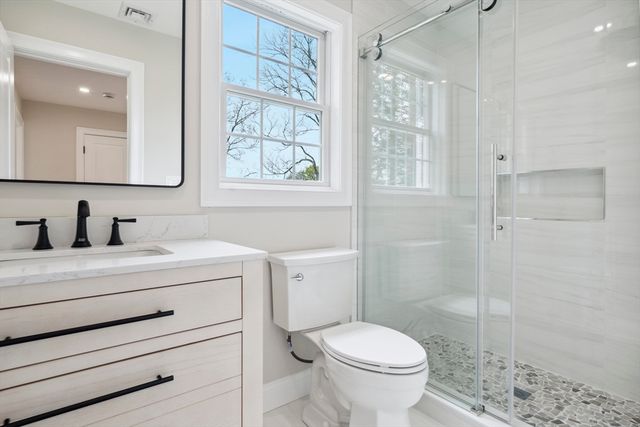 9 Richard Rd, Lexington, MA 02421