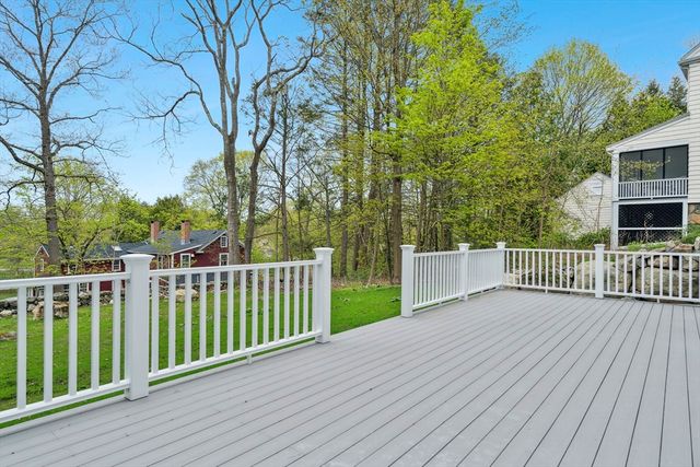 9 Richard Rd, Lexington, MA 02421