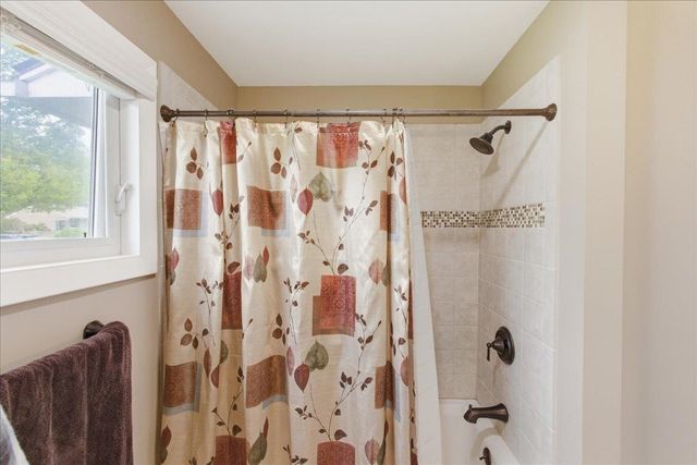 11 Wealthy Avenue, South Burlington, VT 05403
