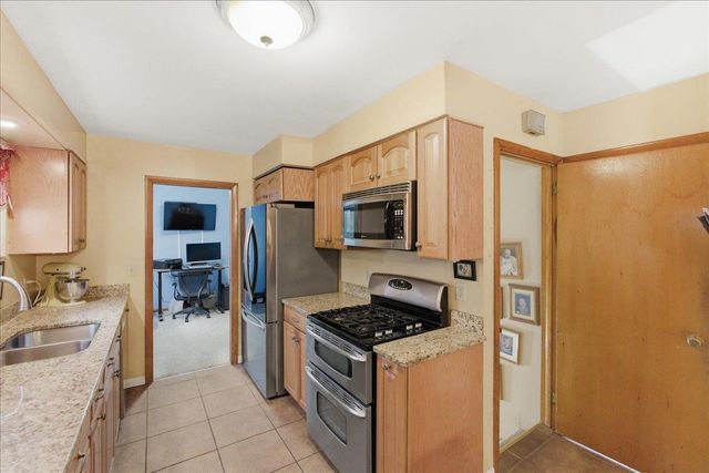 11 Wealthy Avenue, South Burlington, VT 05403