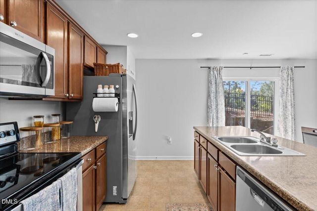 100 Stratford Lakes Drive Unit 384, Durham, NC 27713