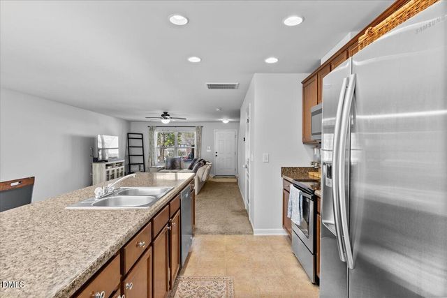 100 Stratford Lakes Drive Unit 384, Durham, NC 27713