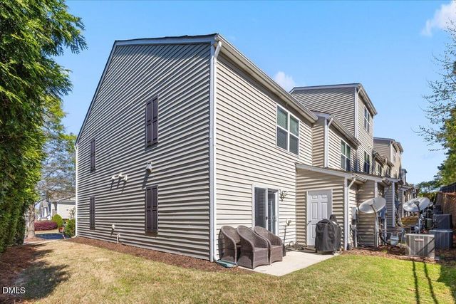 100 Stratford Lakes Drive Unit 384, Durham, NC 27713