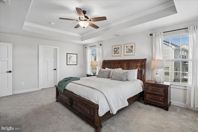 8016 INTERNATIONAL DR, Warrenton, VA 20187