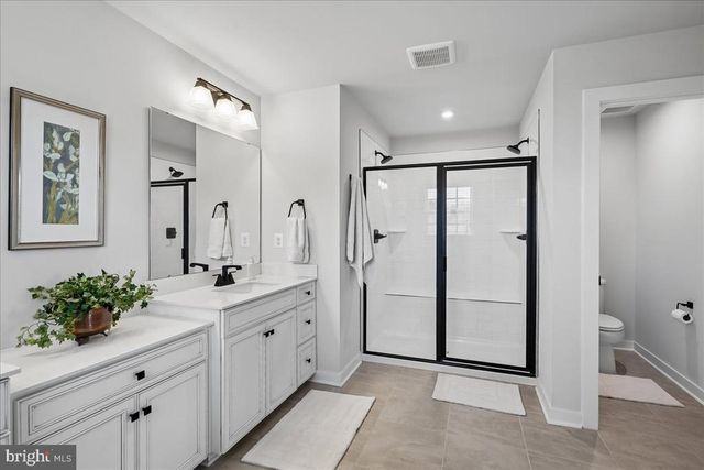 8016 INTERNATIONAL DR, Warrenton, VA 20187