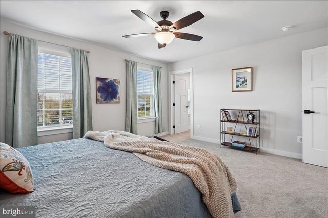 8016 INTERNATIONAL DR, Warrenton, VA 20187