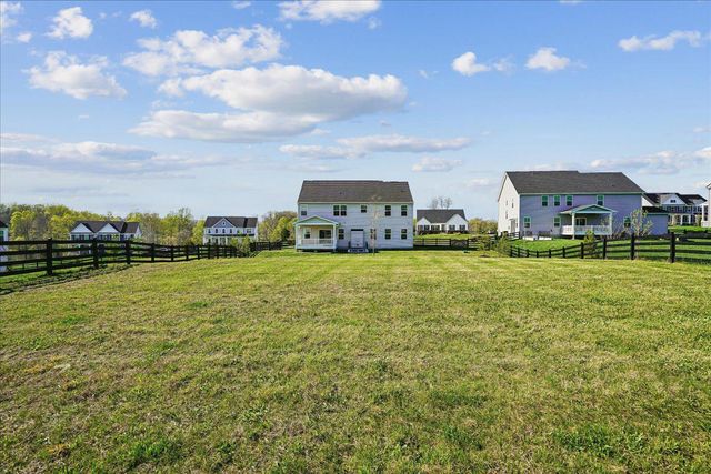 8016 INTERNATIONAL DR, Warrenton, VA 20187