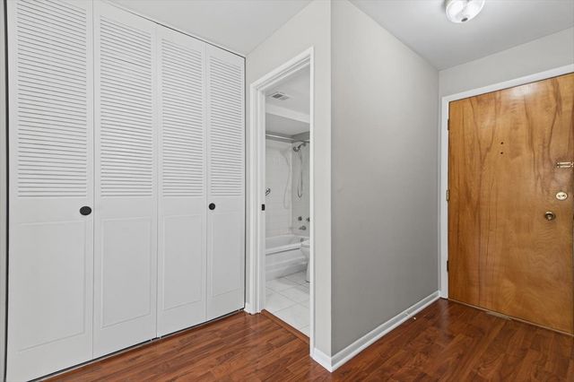 9740 S Pulaski Road 110, Oak Lawn, IL 60453