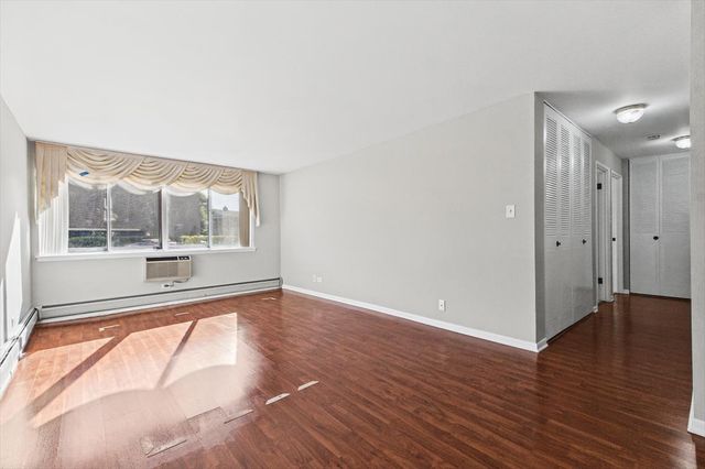 9740 S Pulaski Road 110, Oak Lawn, IL 60453