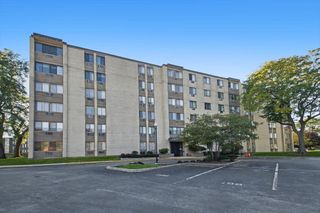 9740 S Pulaski Road 110, Oak Lawn, IL 60453
