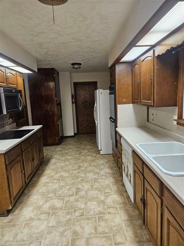 3407 NW Kinyon, Lawton, OK 73505