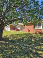3407 NW Kinyon, Lawton, OK 73505