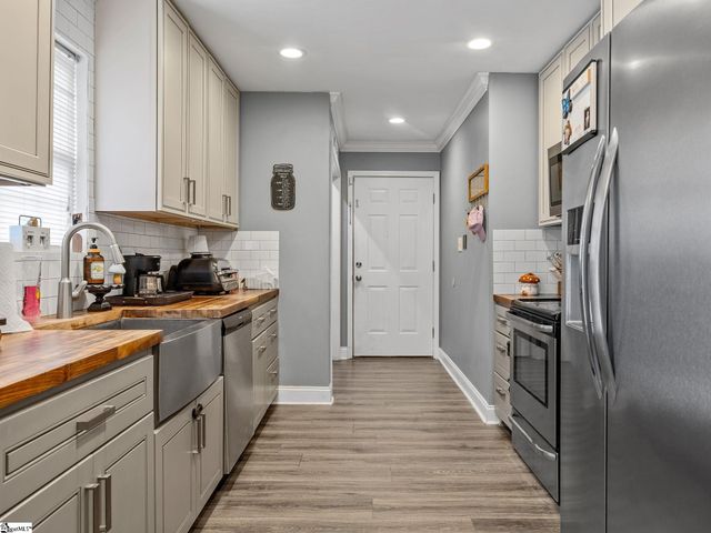 1515 Rainbow Lake Road, Inman, SC 29349