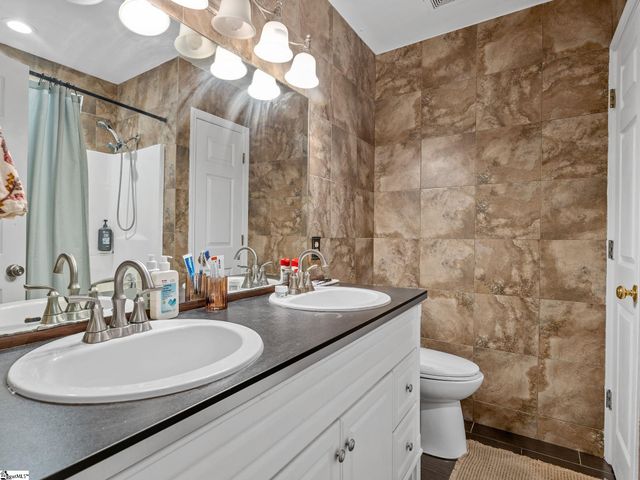 1515 Rainbow Lake Road, Inman, SC 29349