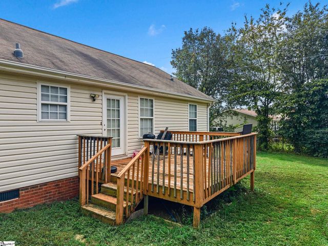 1515 Rainbow Lake Road, Inman, SC 29349