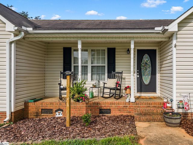 1515 Rainbow Lake Road, Inman, SC 29349