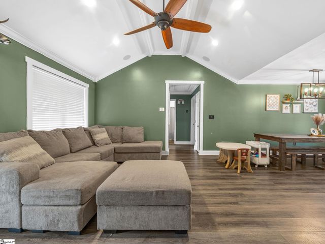 1515 Rainbow Lake Road, Inman, SC 29349