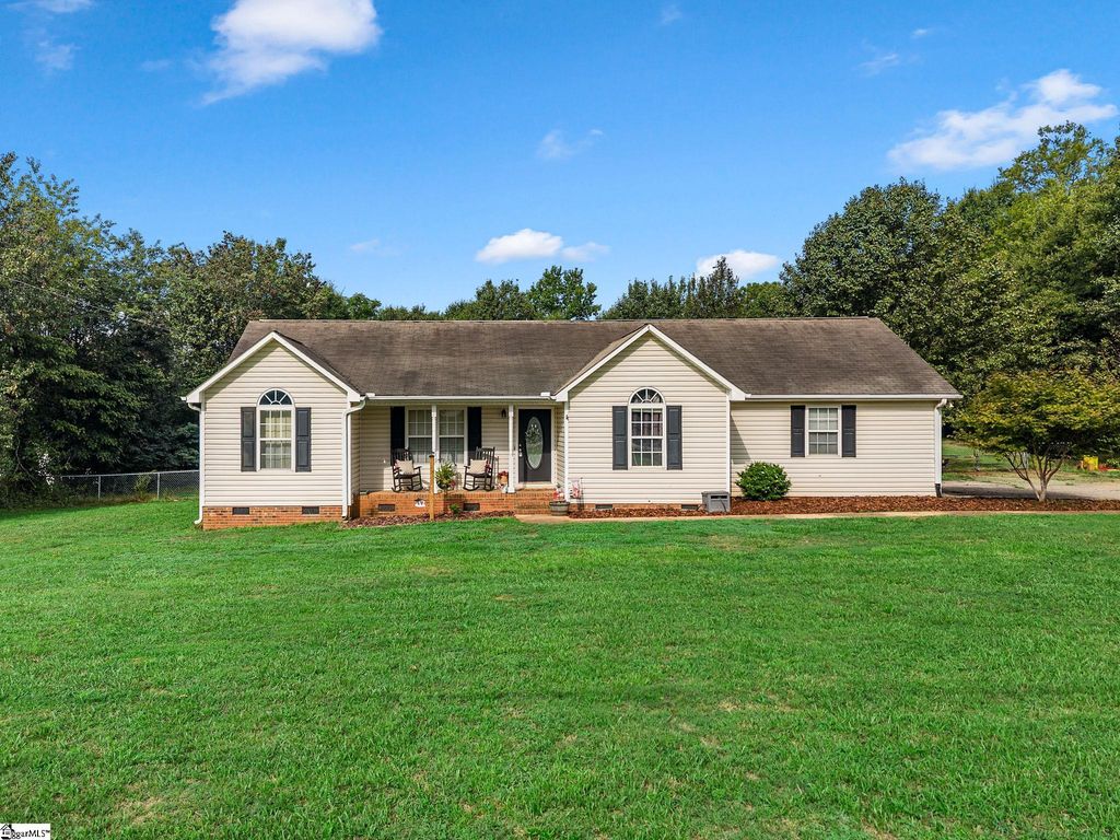 1515 Rainbow Lake Road, Inman, SC 29349