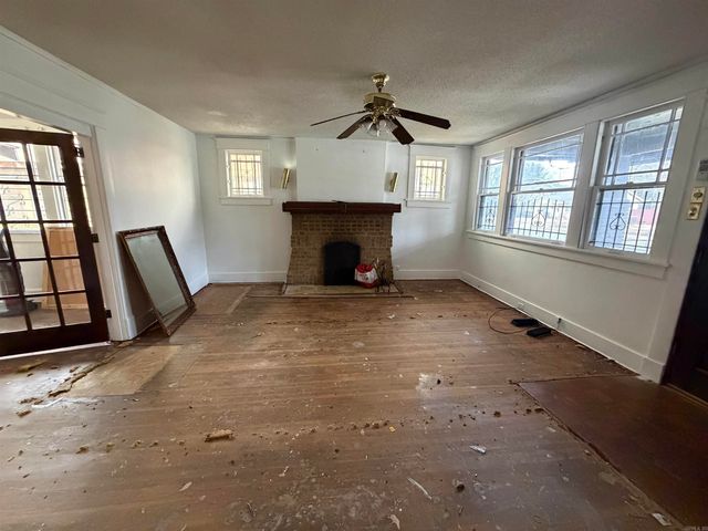 2010 S Summit Street, Little Rock, AR 72202