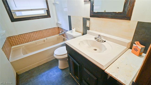 11 Brookline Avenue, Youngstown, OH 44505