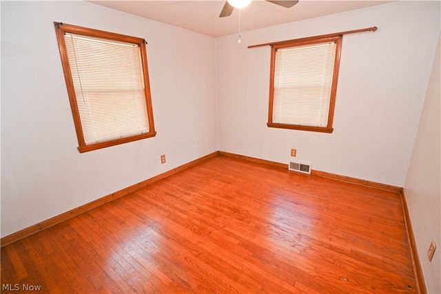 11 Brookline Avenue, Youngstown, OH 44505