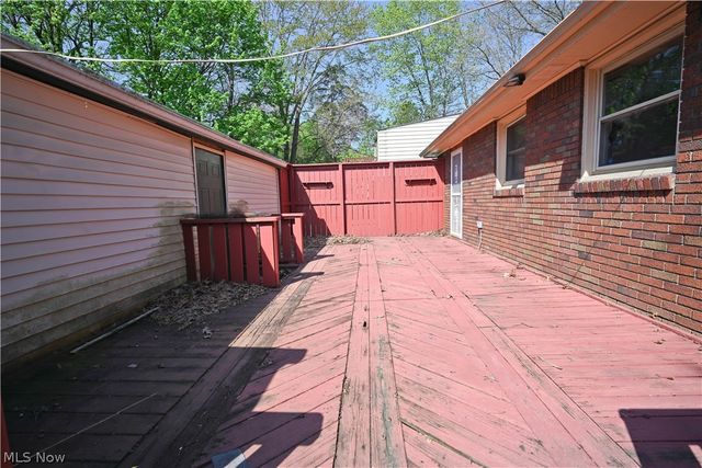 11 Brookline Avenue, Youngstown, OH 44505