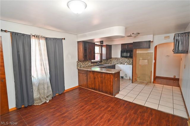 11 Brookline Avenue, Youngstown, OH 44505