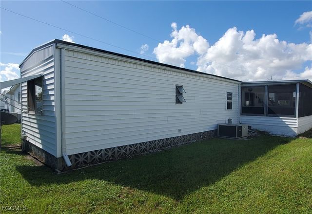 865 Moonlight DR, North Fort Myers, FL 33917