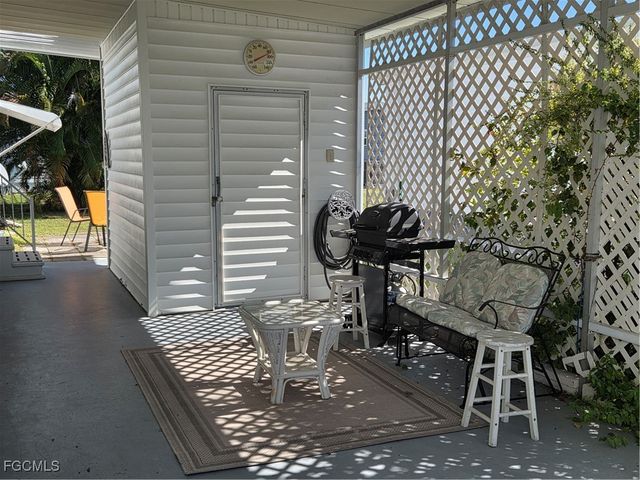 865 Moonlight DR, North Fort Myers, FL 33917