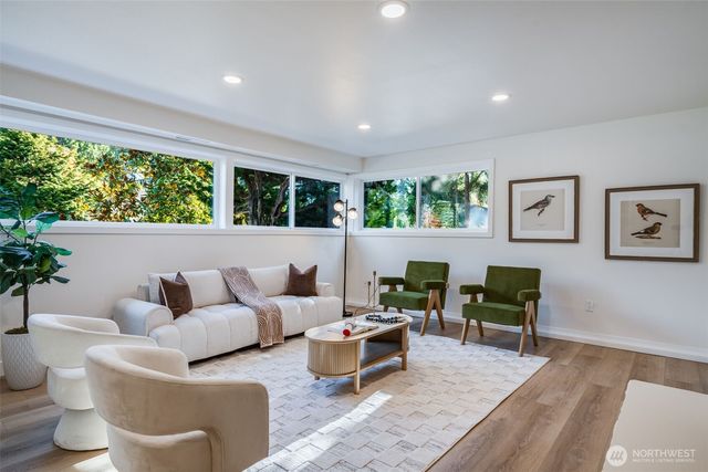 20005 13th pl NW, Shoreline, WA 98177