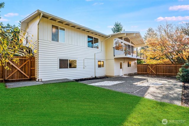 20005 13th pl NW, Shoreline, WA 98177