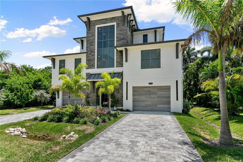 375 Periwinkle CT, MARCO ISLAND, FL 34145 — photo 2