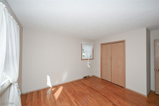 9158 Tanglewood Road, Macedonia, OH 44056