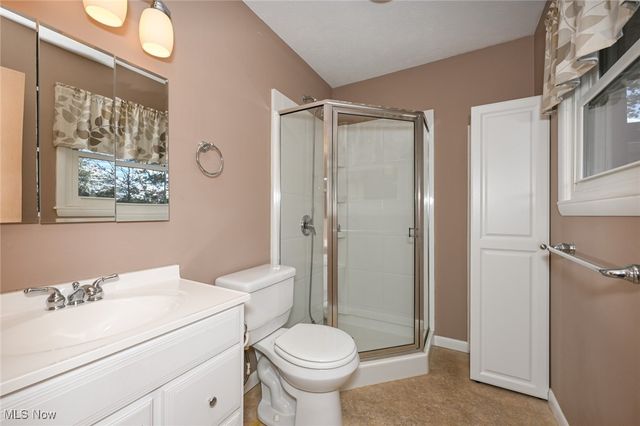 9158 Tanglewood Road, Macedonia, OH 44056