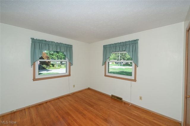 9158 Tanglewood Road, Macedonia, OH 44056