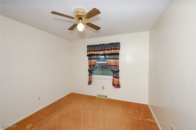 9158 Tanglewood Road, Macedonia, OH 44056