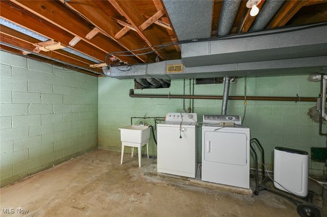 9158 Tanglewood Road, Macedonia, OH 44056