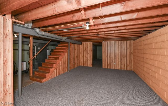 9158 Tanglewood Road, Macedonia, OH 44056