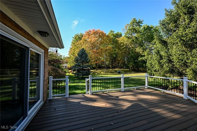 9158 Tanglewood Road, Macedonia, OH 44056