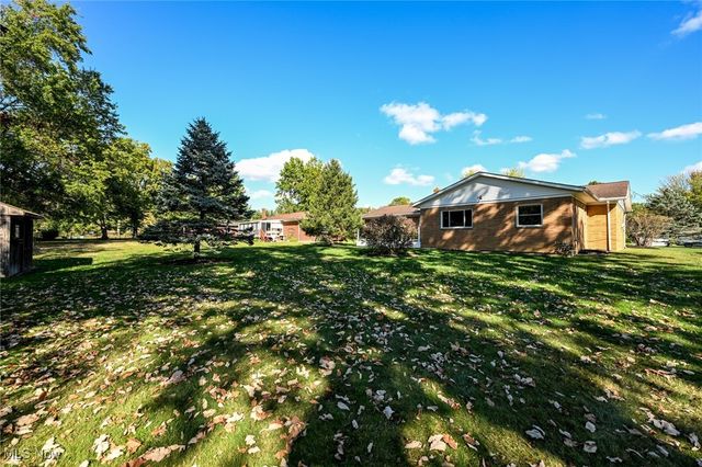 9158 Tanglewood Road, Macedonia, OH 44056