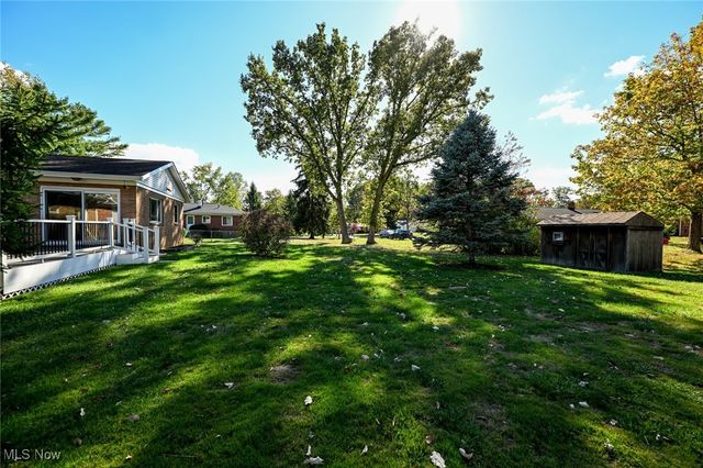 9158 Tanglewood Road, Macedonia, OH 44056