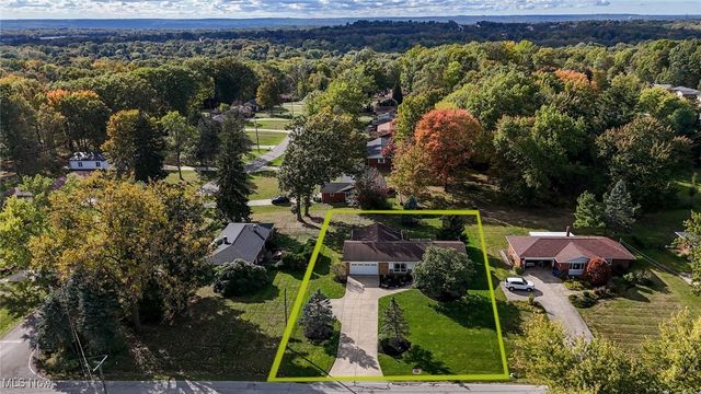 9158 Tanglewood Road, Macedonia, OH 44056