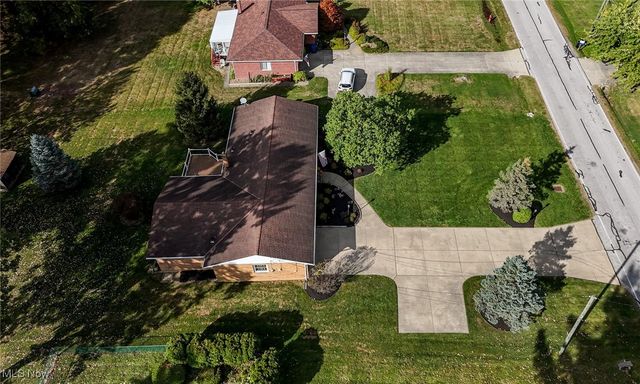 9158 Tanglewood Road, Macedonia, OH 44056