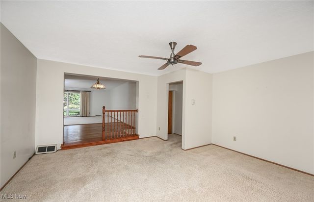 9158 Tanglewood Road, Macedonia, OH 44056