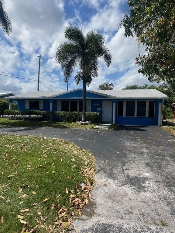 1745 NE 52nd Street, Fort Lauderdale, FL 33334