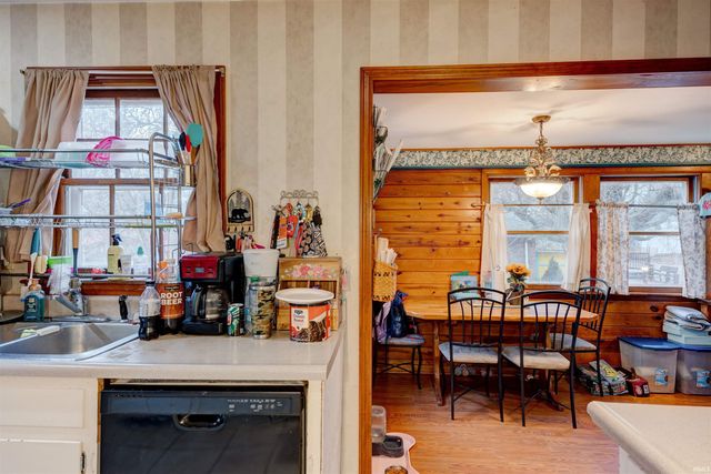 1013 N Main Street, Winslow, IN 47598